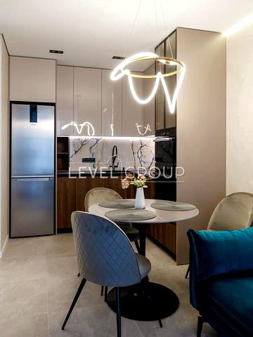 Європейського Союзу просп. (Правди), 53/46