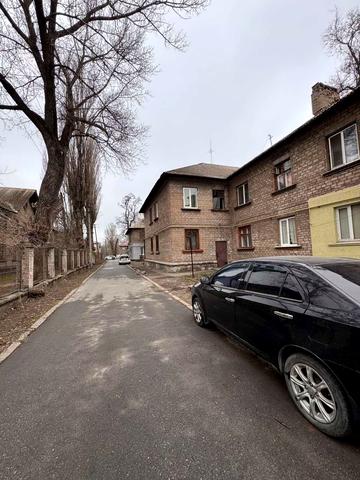 Аматорська вул., 63