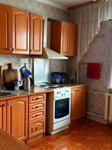 Лариси Руденко вул., 10-В