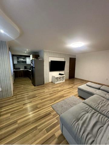 Льва Ландау просп. (50-річчя СРСР), 16