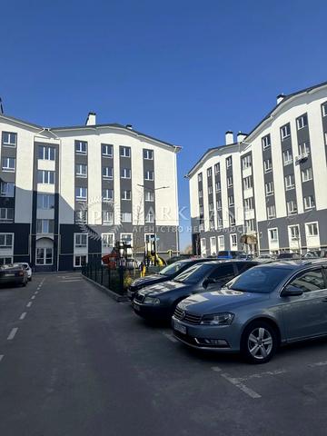 Теплична вул., 62