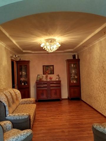 Євгена Чикаленка вул., 52/1