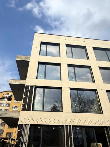 Героїв Крут вул., (Будинок)