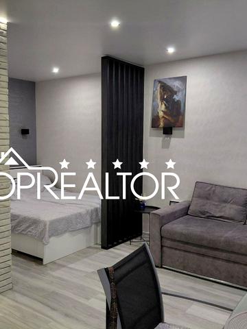 Качанівська вул., 15