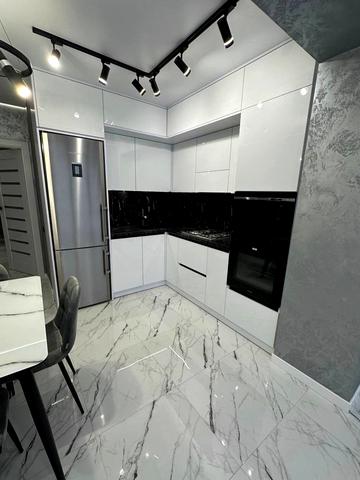 Андрія Мельника вул., 10 к4