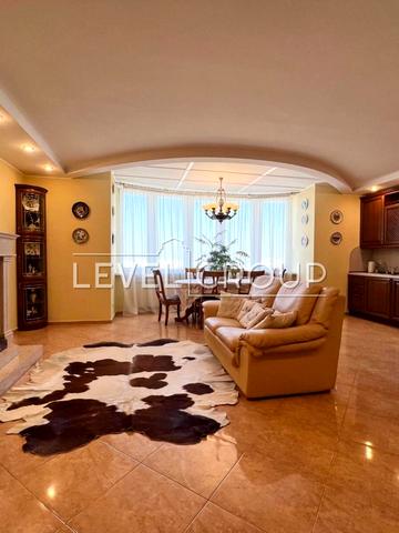 Вавилових вул., 15-А