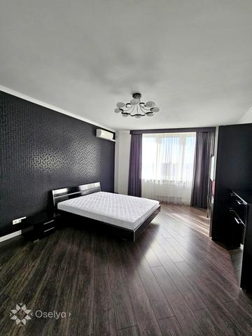 Валерія Лобановського просп., 150-Д