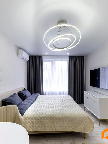 Академіка Заболотного вул., 1-Б