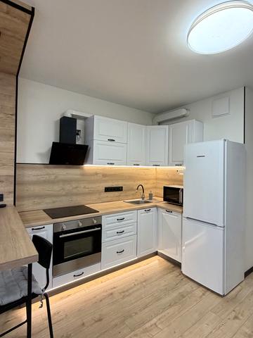 Дніпровська набережна вул., 16-Д