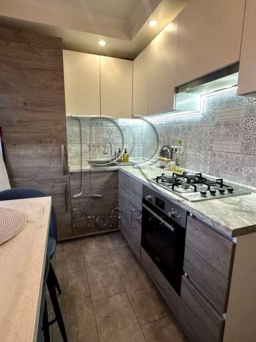 Перемоги вул., 148/1