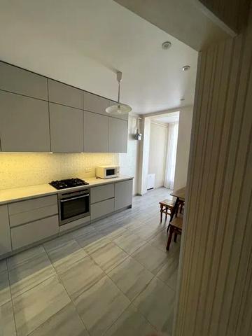 Жовківська вул., (Будинок)