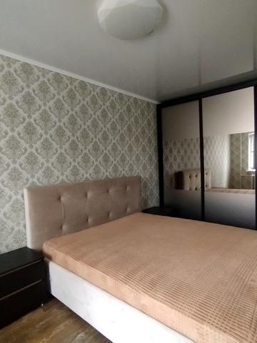 Богдана Хмельницького бульв., 18