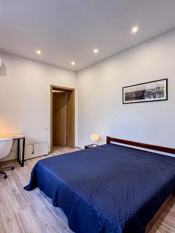 Шовковична вул., 13/2