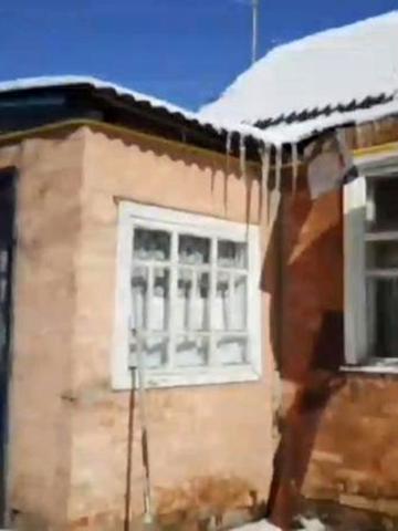 Центральна вул. (Радянська), 38