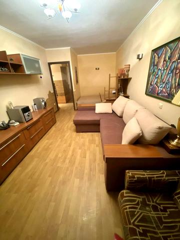 Павла Тичини просп., 13