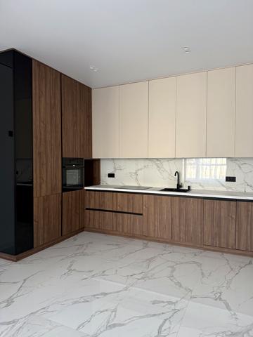 Вовчинецька вул., (Будинок)