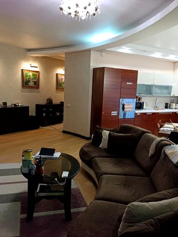 Олександра Олеся вул., 25д