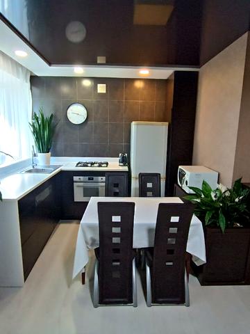 Володимира Антоновича вул. (Свердлова), 68