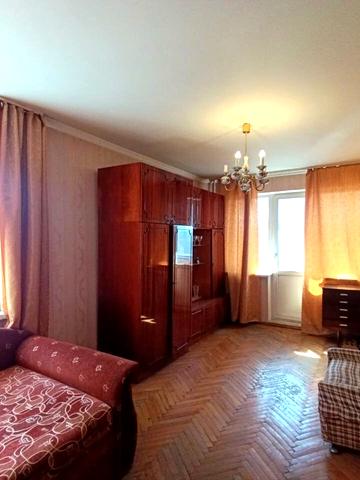 Вацлава Гавела бульв. (Івана Лепсе), 40