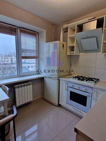 Лісовий просп., 22