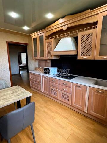 Науки просп. (Леніна), 11