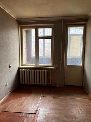 Нижньоюрківська вул., 13