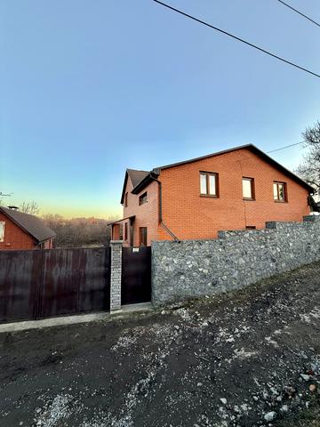 Євгена Сверстюка вул. (Тарасова), 18