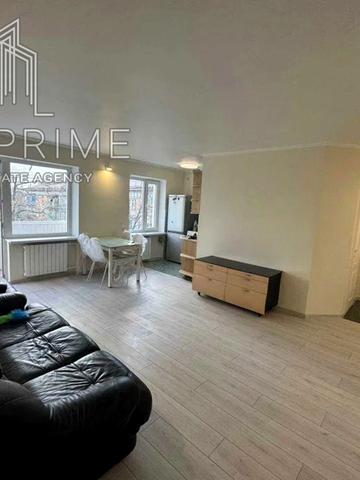 Михайла Донця вул., 15/41