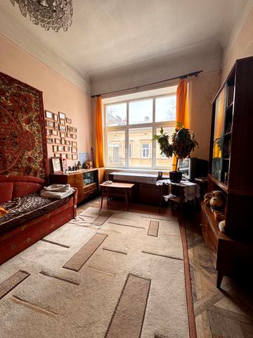 Івана Огієнка вул. (), 16