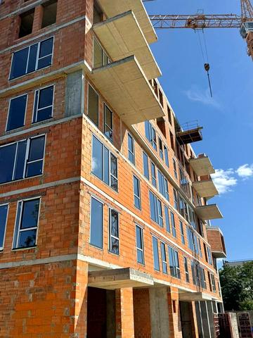 Володимира Навроцького вул., (Будинок 6)