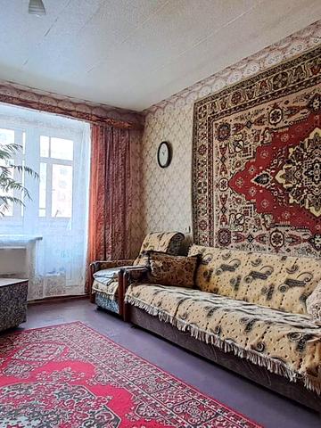 Металургів вул., 14