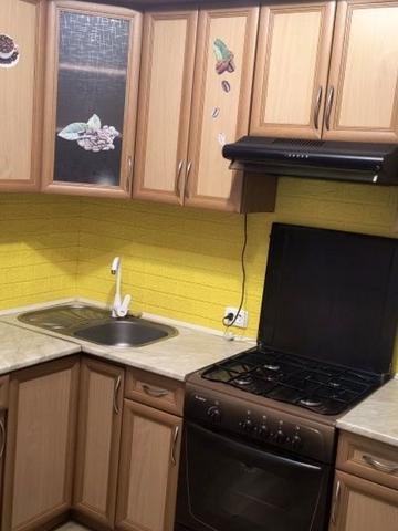 Лазурна вул., 38