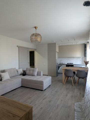 Низинна вул., 4