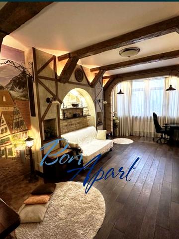 Дмитрівська вул., 80