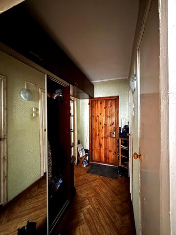 Захисників України вул., 16