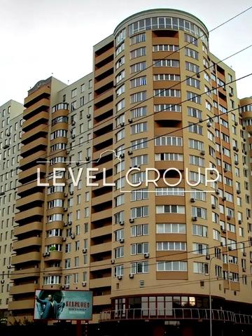 Валерія Лобановського просп., 150-В