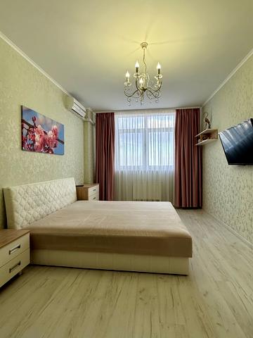 Сімї Кульженків вул. (Петра Дегтяренка), 33