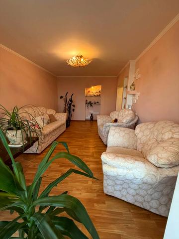 Мирогощанська вул., 5