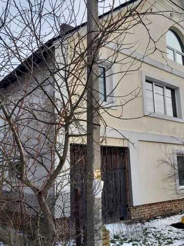 вишнева