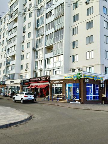 Незалежності вул., 15