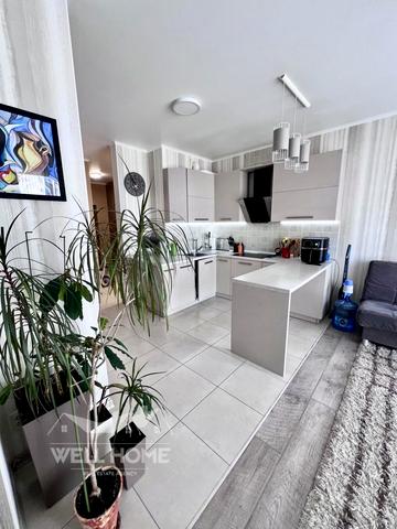 Вячеслава Чорновола вул., 6