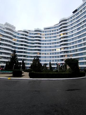 Літературна вул., 1а