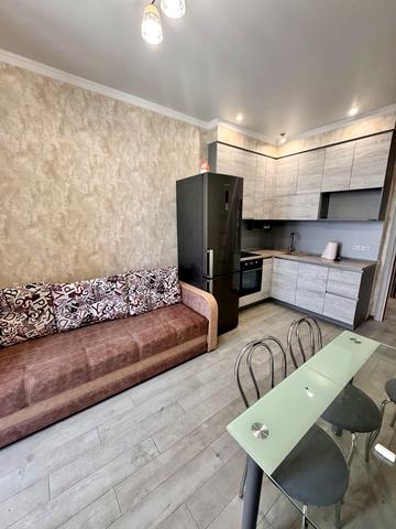 Добровольців вул. (Маршала Говорова), 8