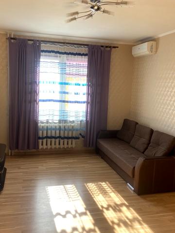 Червоної Калини просп. (Володимира Маяковського), 1-В