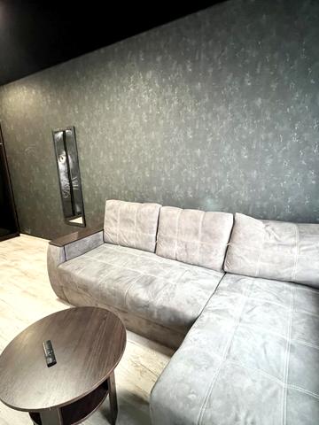 Петрівська вул., 1