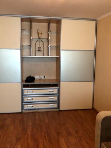 Свято-Миколаївська вул. (Леніна), 4