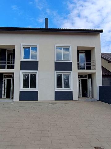 Світла вул., 42