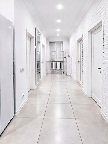 Кричевського вул., 38