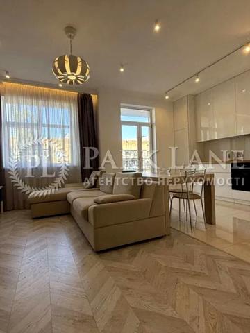 Саперне Поле вул., 12