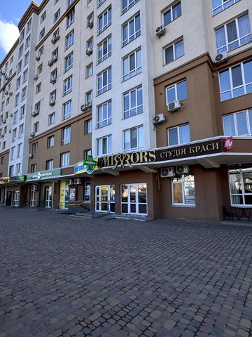 Героїв Небесної Сотні просп., 30/2